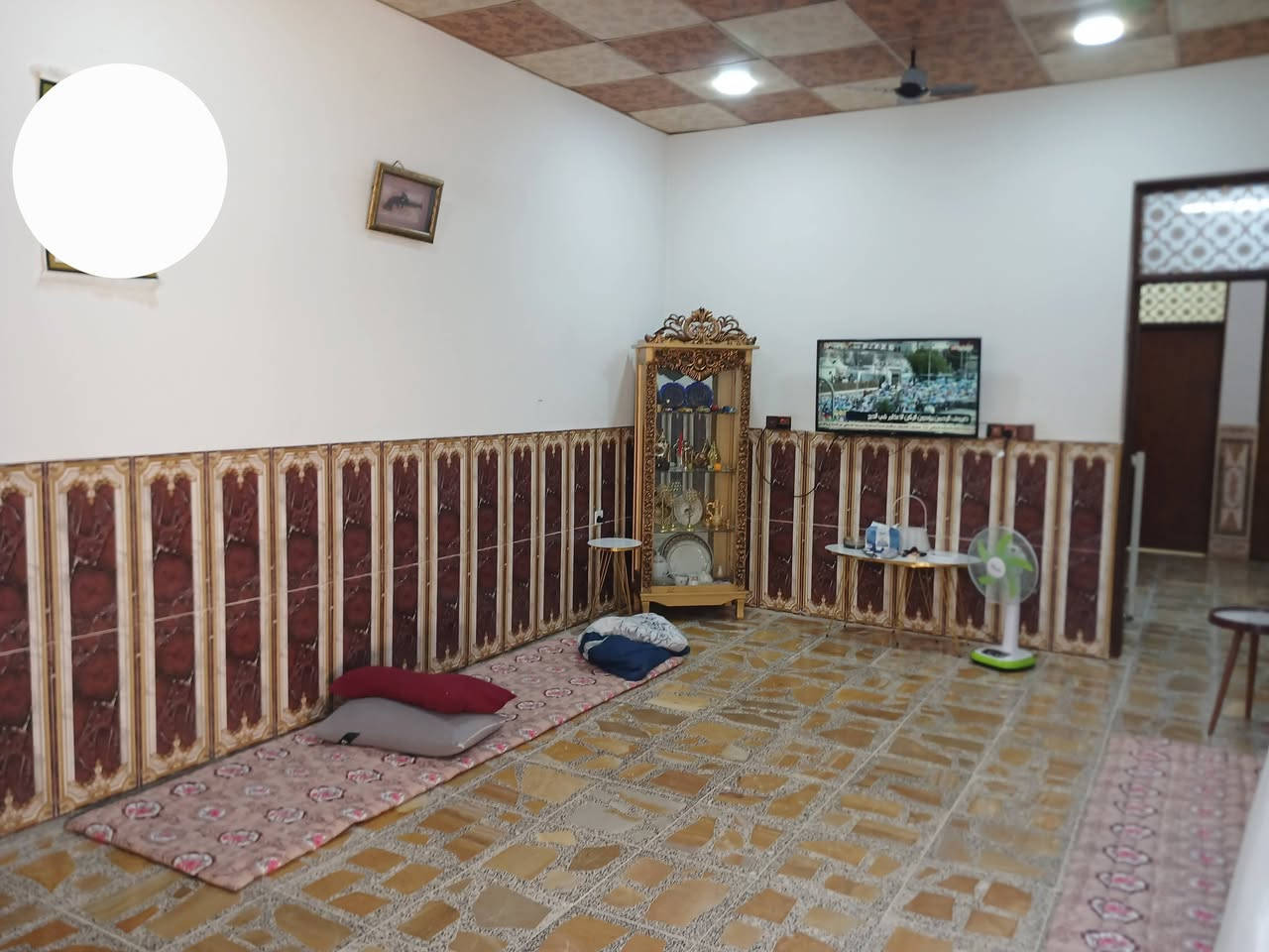 مشتمل البيع حي الفراز طابقين ٤غرف وصاله ومطبخ ستقبال كراج صحيات المساحه ١٥٠م ركن شارع ١٠م سنه البناء ٢٠٢٣ للستفسار اتصل ***********
