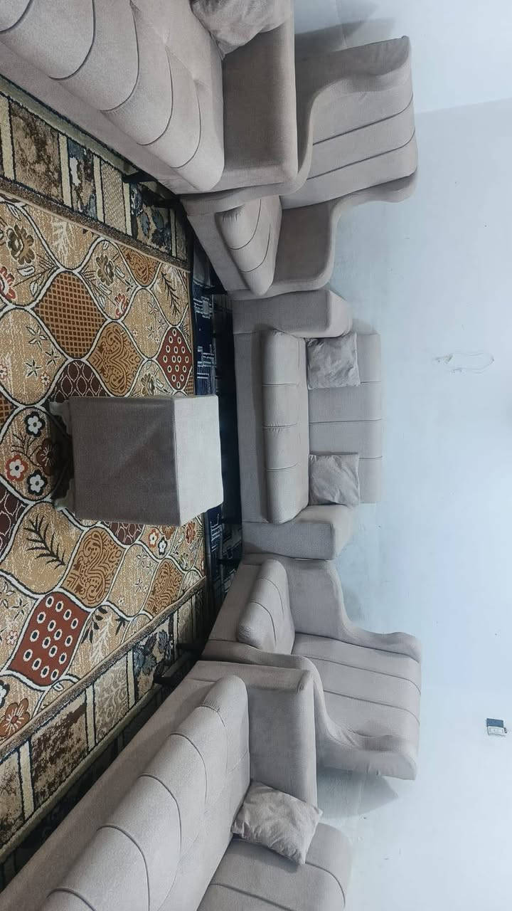 تخم 10مقاعد جديد كلش اي ضررمابي نضيف جد شرط النظافه سعره 275يوجد توصيل داخل كربلاء ***********
