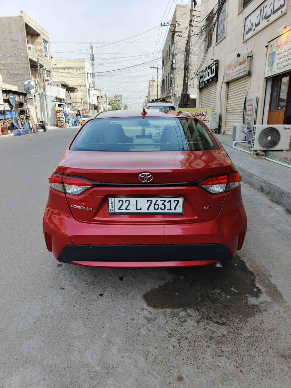 السلام عليكم للبيع كورلا 2021 امريكي LE مكينة 1800 بانزين فقط
مكينة مكفولة وضع شركة ماممدود عليها صبانة 1800 مرغوبة
كير مكفول وضع شركة ماممدود علية صبانة
حجر بيئة بلادي
تبريد ثلج ❄🧊 + تدفئة 🔥 ابيانو 
ماشية 114 mi
بجم كبس+ لغود + شواصي + حوض + تكم مكفولات + ارباك مكفول فقط بردة وراجع سستم 
صدرها وضع شركة جديد 
موصفات
1 رادار امامي + توقف ذاتي عند الاقتراب
2 شاشة اعطال
3 شاشة مسجل + كامرة دوارة 360 درجة
4 عدسة LED ابيض عالي ناصي بلادي + كشاف ضبابي
5 فول تحكمات ستيرن + اوامر صوتية + نظام طوارئ
6 تحديد مسار + مانع انزلاق ABS + قفل سرعة
7 نظام ECO اقتصادي + sport رياضي
8 سايد بريك بصمة + اوتو هورد توقف ذاتي
9 جهازة انذار + جهازة سرقة
10 داخل لونين ابيض + اسود 
11 لايت اوتوماتيكي حول الاجسام
12 جام اربعة اوتماتيكي 
13 اسبير مانازل شركة + كتلوك وكب موجود
(حادث فقط باب السايق ومبدل اصلي وصبغ يم الرقم الخلفي بظهرة فقط + طخطخات بسيطة اقل الشبر + رصعات بسيطة)
صور الحادث بل منشور 
سنوية + رقم جديد الى 2028 بسم صديقي جيراني تحويل مباشر 
مكاني بغداد حي جهاد
السعر 127 وبيها مجال للطيبين واني اسف على الاطالة
 ***********
