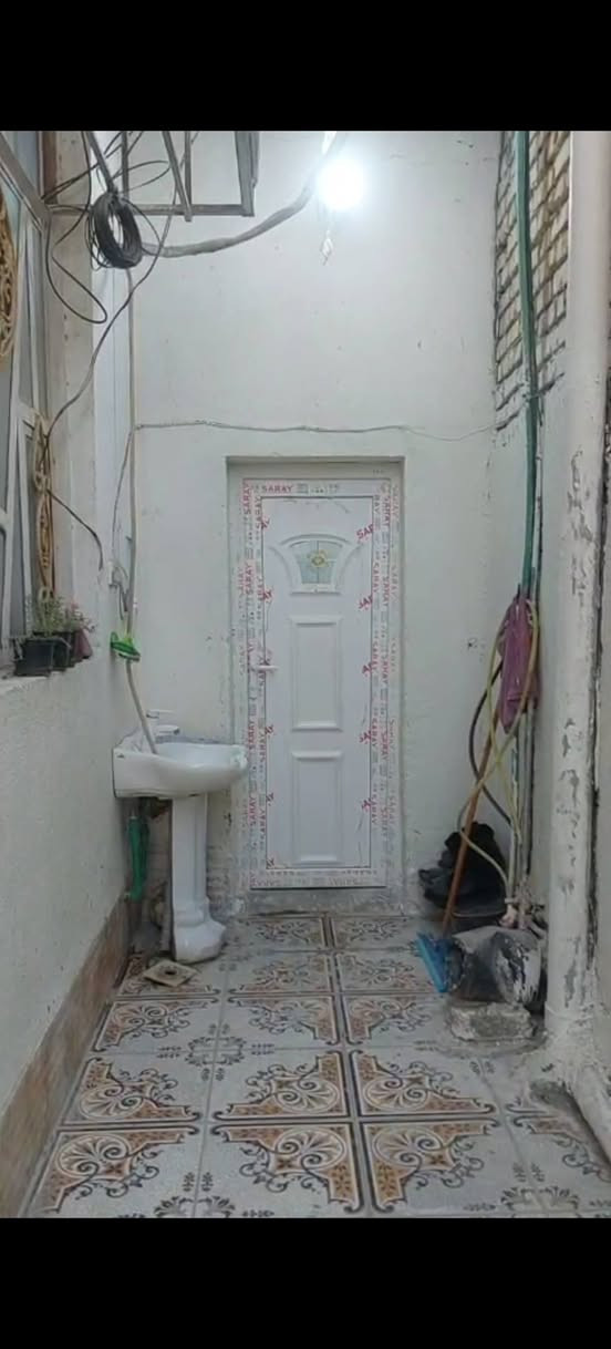 سلام عليكم دار خلفي للبيع
📐 المساحة: 100 متر مربع
📏 عرض الدربونة: متر ونصف
🧱 نوع البناء: طابوق
🏗 السقف: كونكريت مسلح
🔸 تفاصيل الدار:
▪ الطابق الأرضي:
غرفة نوم
استقبال
مطبخ
ساحة
حمام داخلي
منور
▪ الطابق الأول:
غرفة
حمام
📍 الموقع:
الناصرية – السكن الصناعي
بداية النزلة الثالثة – شارع السايدين
خلف حسينية الإمام الحسن المجتبى
📞 للاستفسار:
***********
