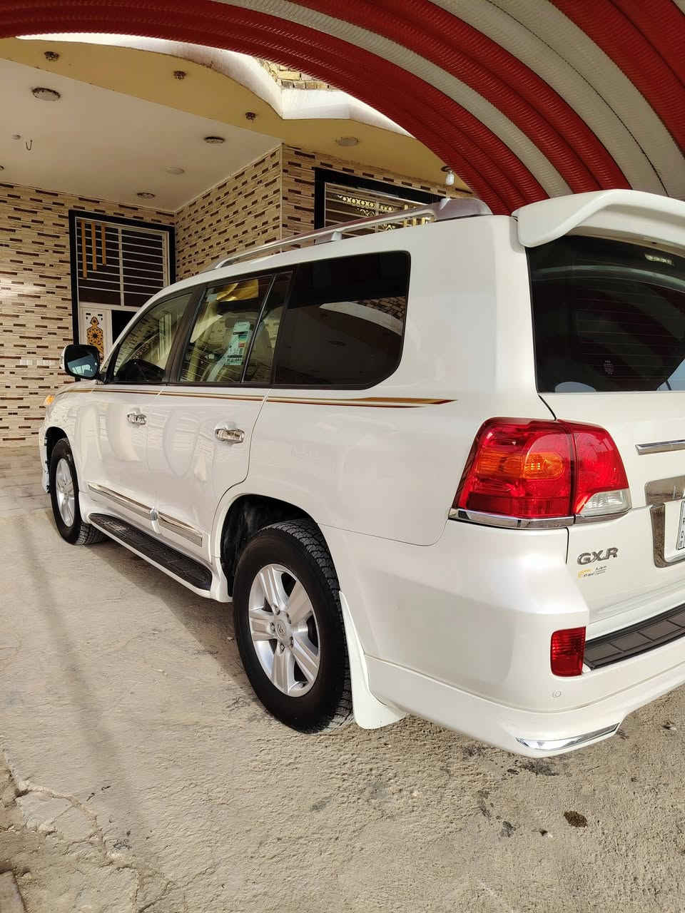 السلام عليكم من رخصة مدير الكروب
تيوتا لاندگروز مديل 2015 السياره كفاله عامه ع وضع الشركه استختام شخصي فول مواصفات السياره افطيميه ماشيه 112شرط الفحص تخم تاير جديد سبير منازل عشركه مكينه 6سلندر رقم بغداد *********** 
*********** مكاني بابل السعر 4شدات و5 وبيه مجال بيع مستعجل
