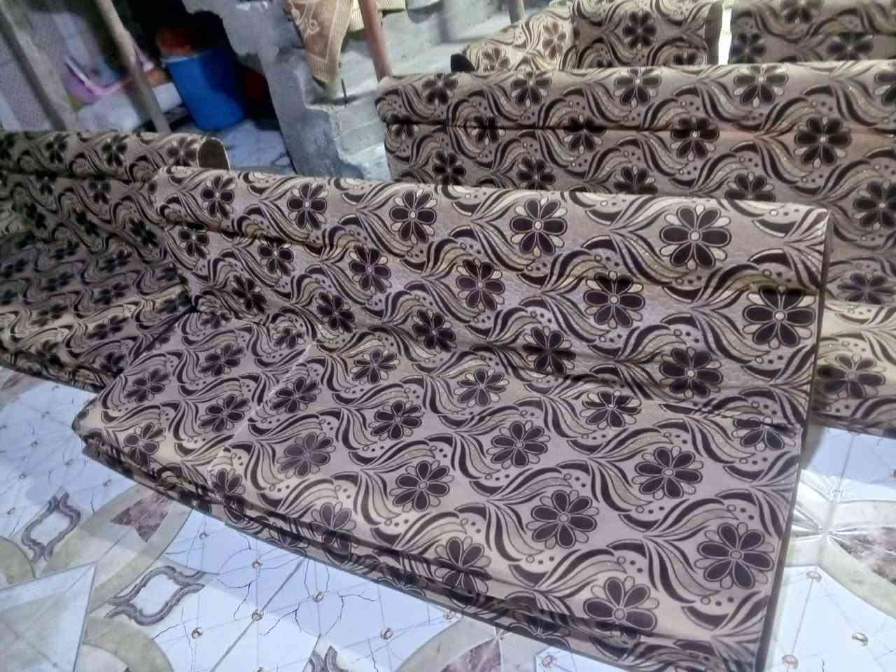 جلسه 8قطع نضيفه 10متار السعر 140وبيهه مجال قليل العنوان منطقة البهادريه تصال او وتساب ***********
