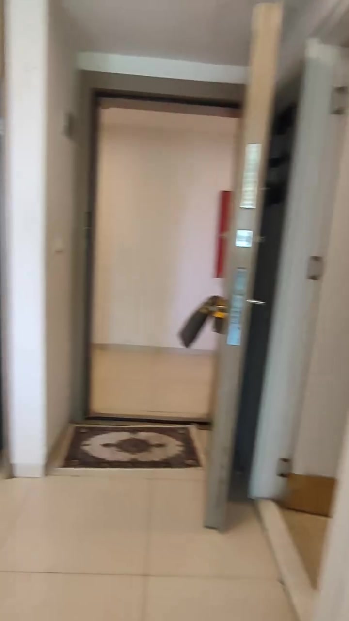 🏡 شقة للإيجار داخل أربيل – المربع الذهبي 🏡
✨ فرصة مميزة بسعر مناسب جداً

📍 الموقع: داخل المربع الذهبي – أربيل

🛋️ مؤثثة بالكامل

💰 الإيجار الشهري: 299$ فقط

✅ موقع حيوي وقريب من جميع الخدمات

✅ جاهزة للسكن فوراً

✅ مناسبة للأفراد أو الأزواج

📞 للاستفسار: ***********

📲 واتساب وڤايبەر متوفران.
