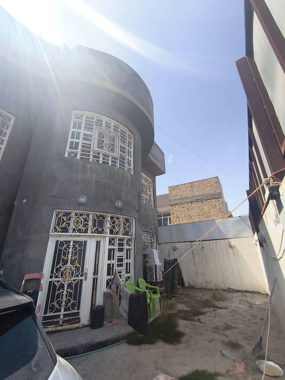 بيت للبيع البراكيه طابقين قرب شارع السبيس قرب مدرسة القلم طابو زراعي المساحه 247 متر الواجهة 12 النزال 20 ثلاث غرف نوم 4 حمامات كراج وحديقه ( تفاصيل اكثر على الخاص )  الاستفسار***********
