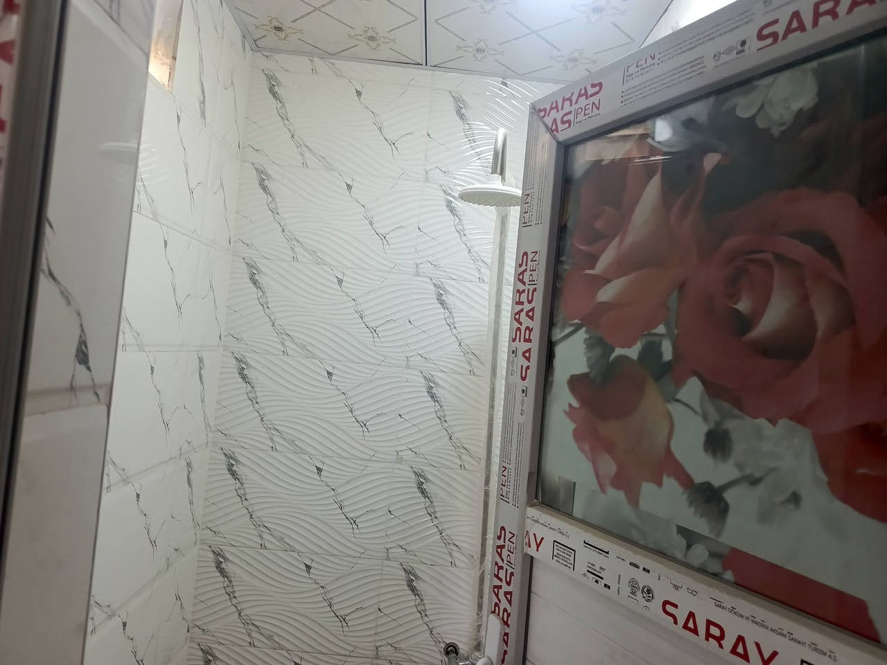 الدار مساحه 75 متر مقابل ملحق قريه غدير السعر 22 بي مجال *********** غرفة صاله مطبخ ستقبال تخاريج
