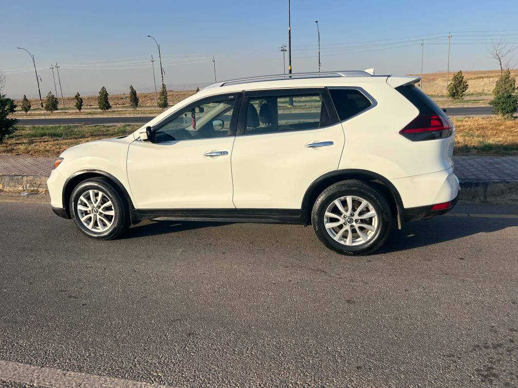 � للبيع نيسان روج 2019 SV 🚘

* فول مواصفات
* رقم نينوى
* تحكمات ستيرن
* تشغيل عن بُعد (Remote Start)
* ماستر بانزين بيها 
* الممشى: 86,000
* السيارة جاهزة للاستخدام

🔹 الضرر موضح بالصور
🔹 الضرر فقط جاملغ (رفرف) أمام
للاستفسار اتصل على رقم 
*********** موصل, نينوى
