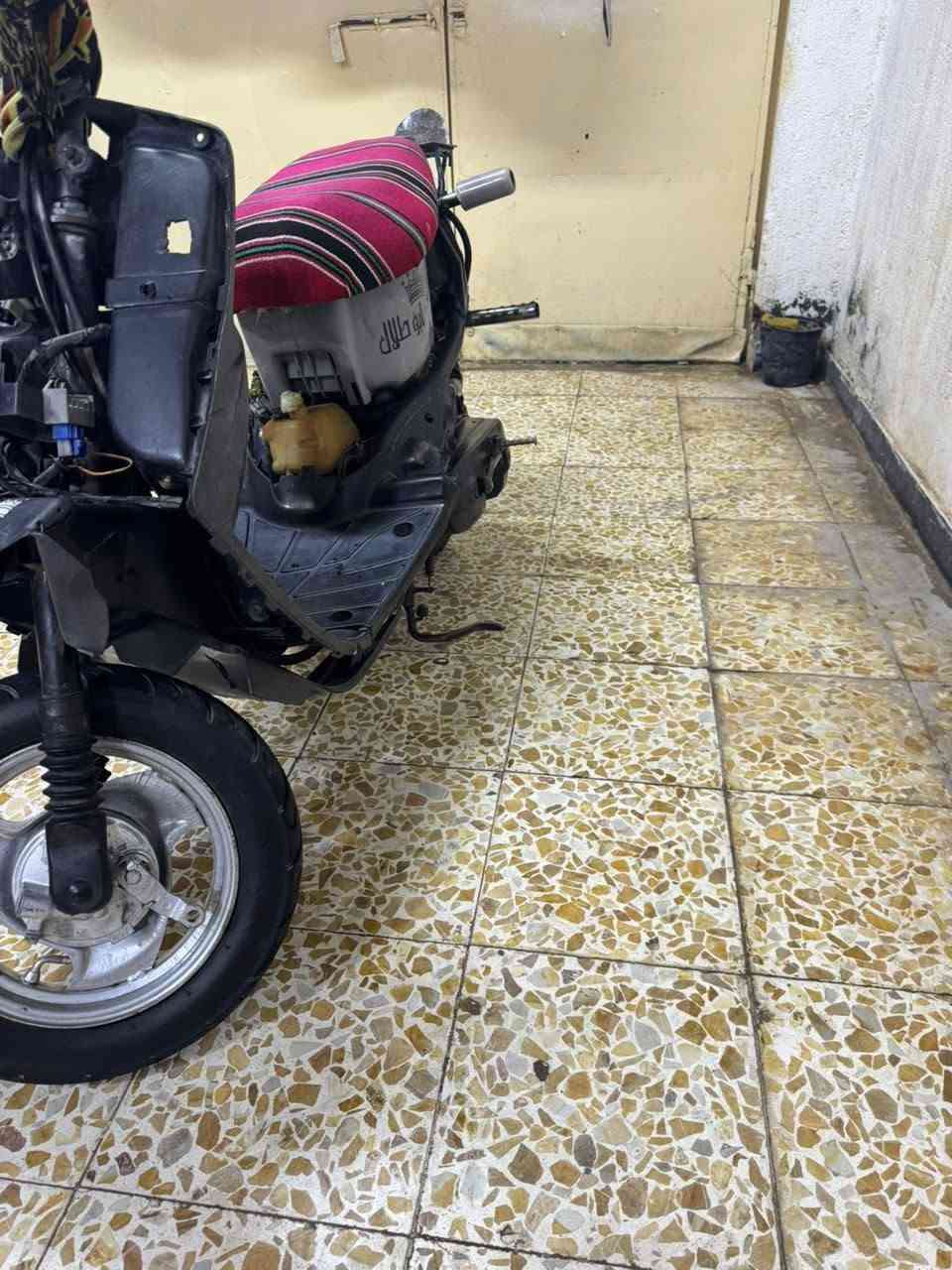 دراجه البيع 
دراجه نضيفه مامفتوحه 
سعر 250 وبيه مجال 
***********
تواصل واساب
