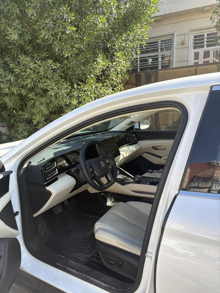 السلام عليكم BYD 2025 
جن L
فول مواصفات زيرو ماشيه الفين ونص للبيع بسعر ٢٦ مليون 
مكاني المنصور 
لاستفسار على الرقم 
***********
