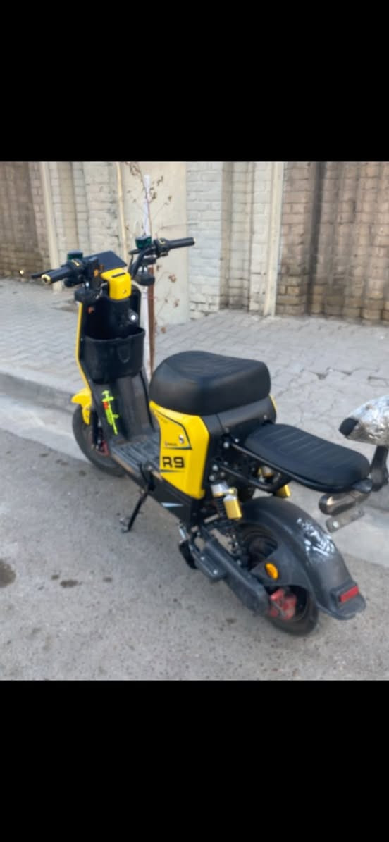 ملف بطاريات عقل كله شغال بلادي
دي جي خارجي عالي 
بس الدكمه مال هورن عاطله
سعر ٣٥٠ عنوان بغداد الكريعات
رقم ***********
