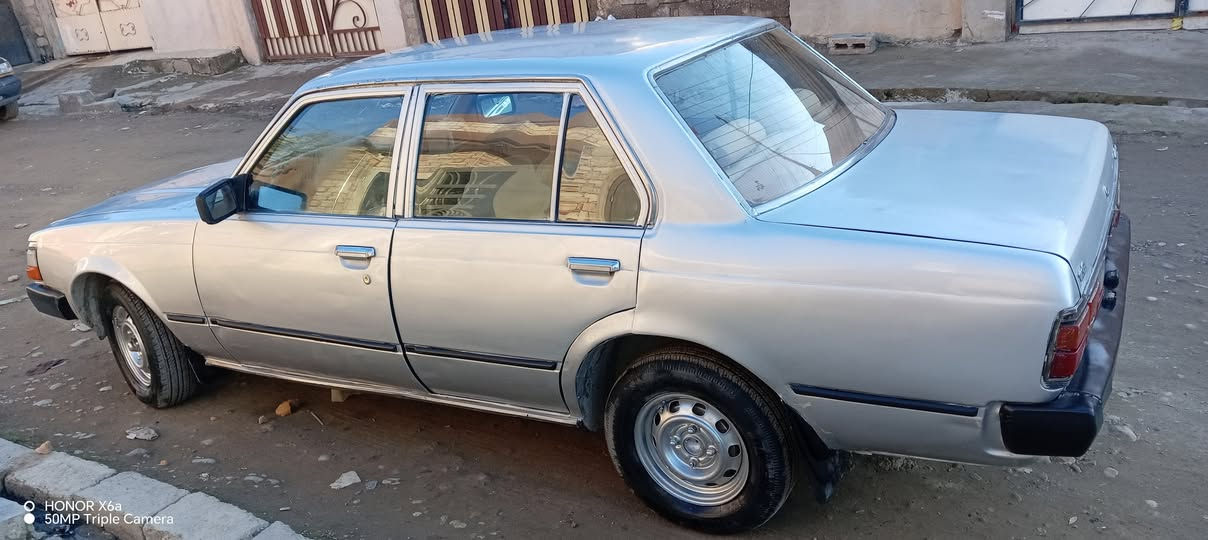 سياره كرونا 81 نينوى مصبوغه عام جماليه تدفئه تبريد طخم تايرات وباتري  جديد كاربون بانزين سياره جاهزه اني الشرعي سعرها 35 وبيها مجال بسيط ***********
