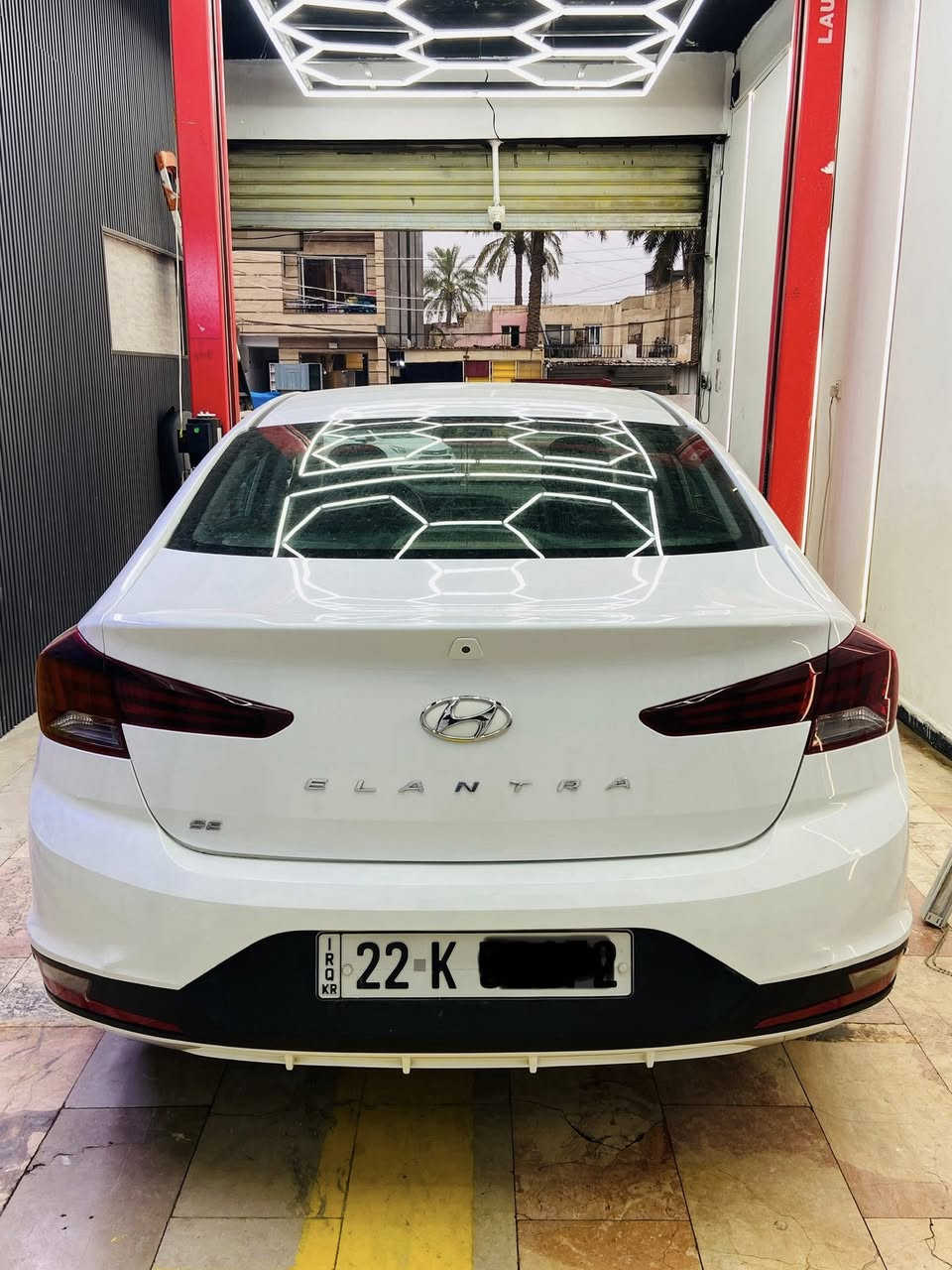 النترا 2019 لون ابيض رقم اربيل الدولي باسمي
بدون ايرباك حادث سرقة بنيد ولايتات وصور الحادث بلمنشور
كير AT اي تي 
مكينة 2000 دوش
شاشة
كاميرا
تحكم ستيرن
ماشية 130 الف
السعر 120 مكاني بغداد العامرية ***********
