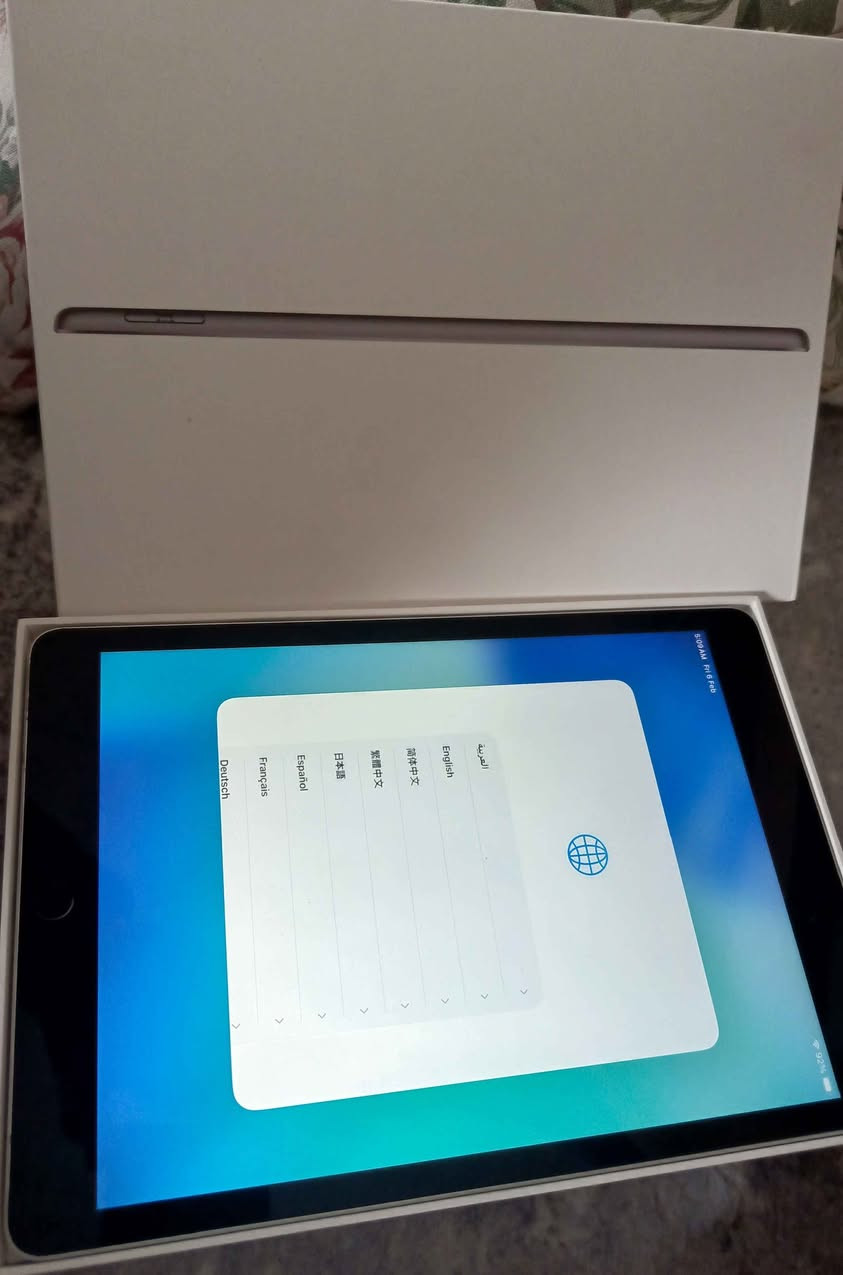 ئایپاد جیلی 9 64g گێگا زۆر تازەیە کارتۆنی ماوە بێ شوخت و شکاوی زۆر کەم بەکار هاتووە هی کۆمپانیای M Center واتە ئەوروپی نیە .
175000 
***********
ناونیشان.  سلێمانی السليمانية, العراق
