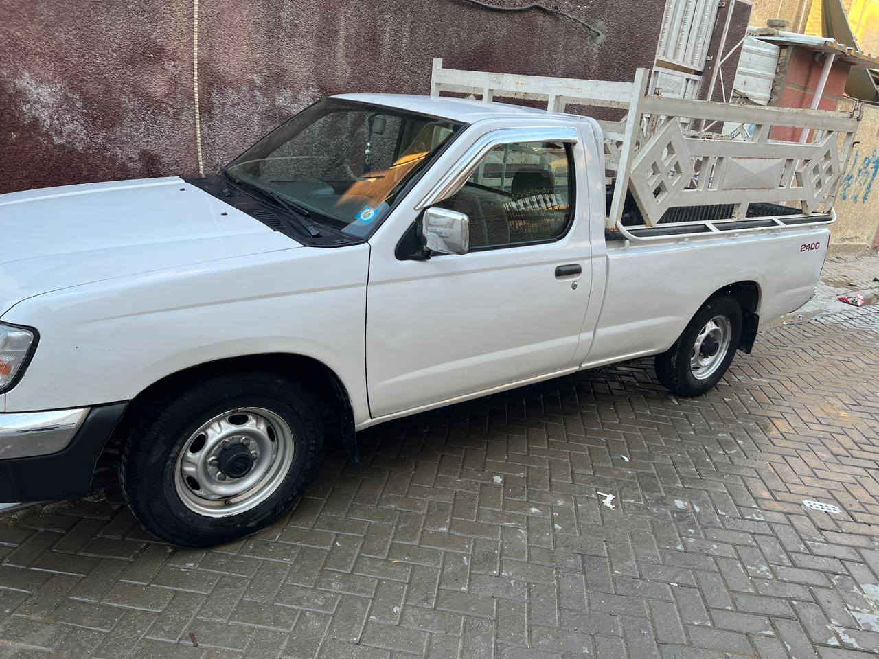 السلام عليكم بيكم نيسان تك خمس حلقات مديل 2002سياره مكفوله كفاله عامه مكينه كير حداديه اكسن  كهربائيات باورإسترين  تبريد وتدفئ  مكفولات من صبغ وتبديل على وضع الشركه بيه ملاحضات/بيه تعمير بارد من صفحه البدي السايق قليل / سياره رقمه بغداد 
سعره:90ورقه وبيه مجال للاتصال على الرقم او الاواتساب 
***********
