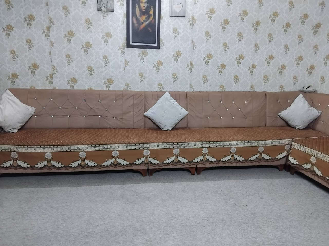 قەنەفە بۆ فرۆشتن 
قەنەفەی شێوەی L ، نرخی 225 معاملة هةيه ، باری زۆر پاک و خاوێنە ، کورسی 12 نةفر،  شاری سلێمانی .


**إذا كنت صاحب هذا الإعلان وتريد حذفه لأي سبب، رجاءا أرسل رسالة إلى الدعم الفني**