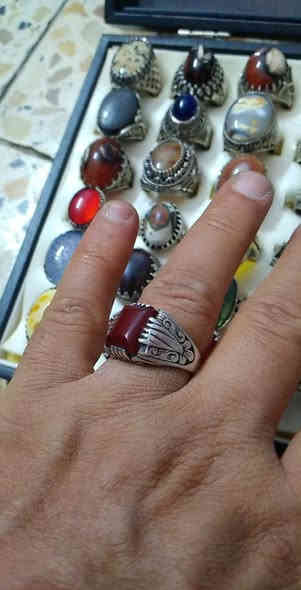 عقيق قديم فضه 925سعر 27الف مع توصيل واتساب ***********..
