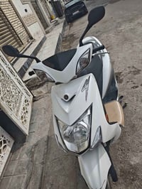 سكنس لد ياباني  للبيع الدراجه بحاله الرنبه بعدهه جديده محرك برغي ممفتو...