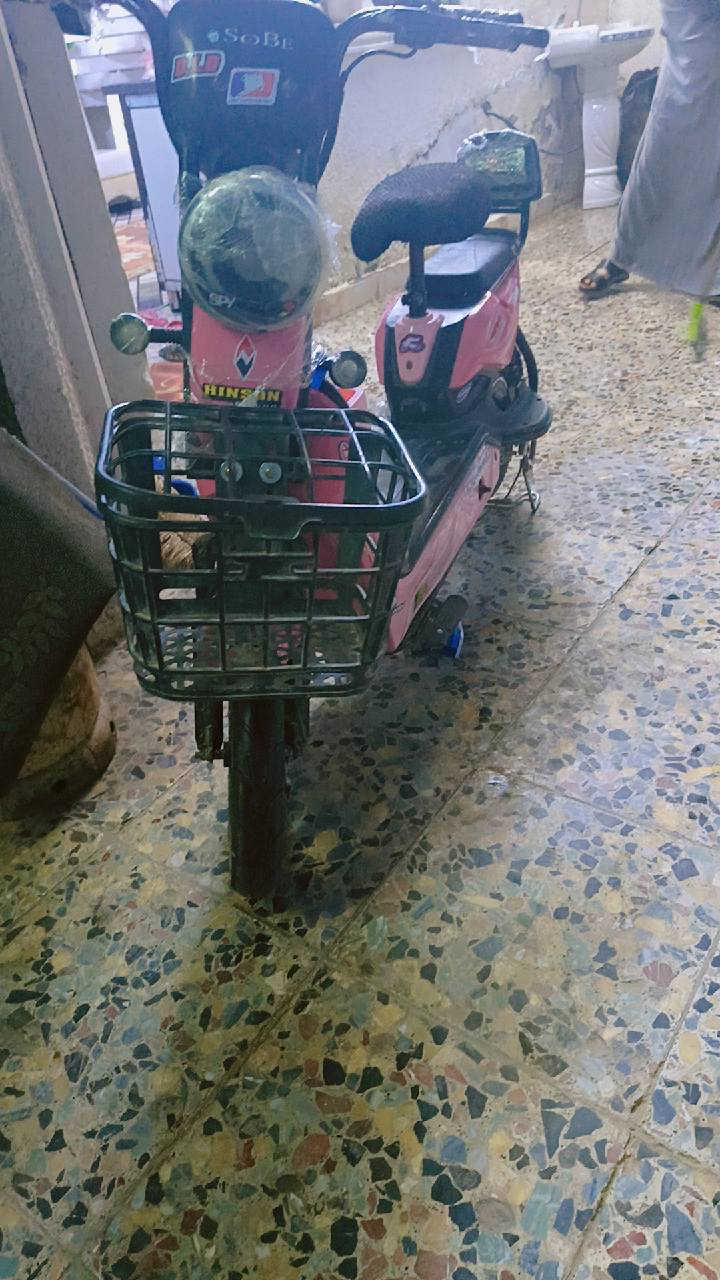 السلام عليكم دراجه شحن موديل ٢٥ دراجه حلوه بطاريات جدد دراجه كلش حلوه تايرات جدد لايت عالي ناصي كله شغال مكاني بغداد الحسينيه السعر ١٧٠ الرقم ***********
