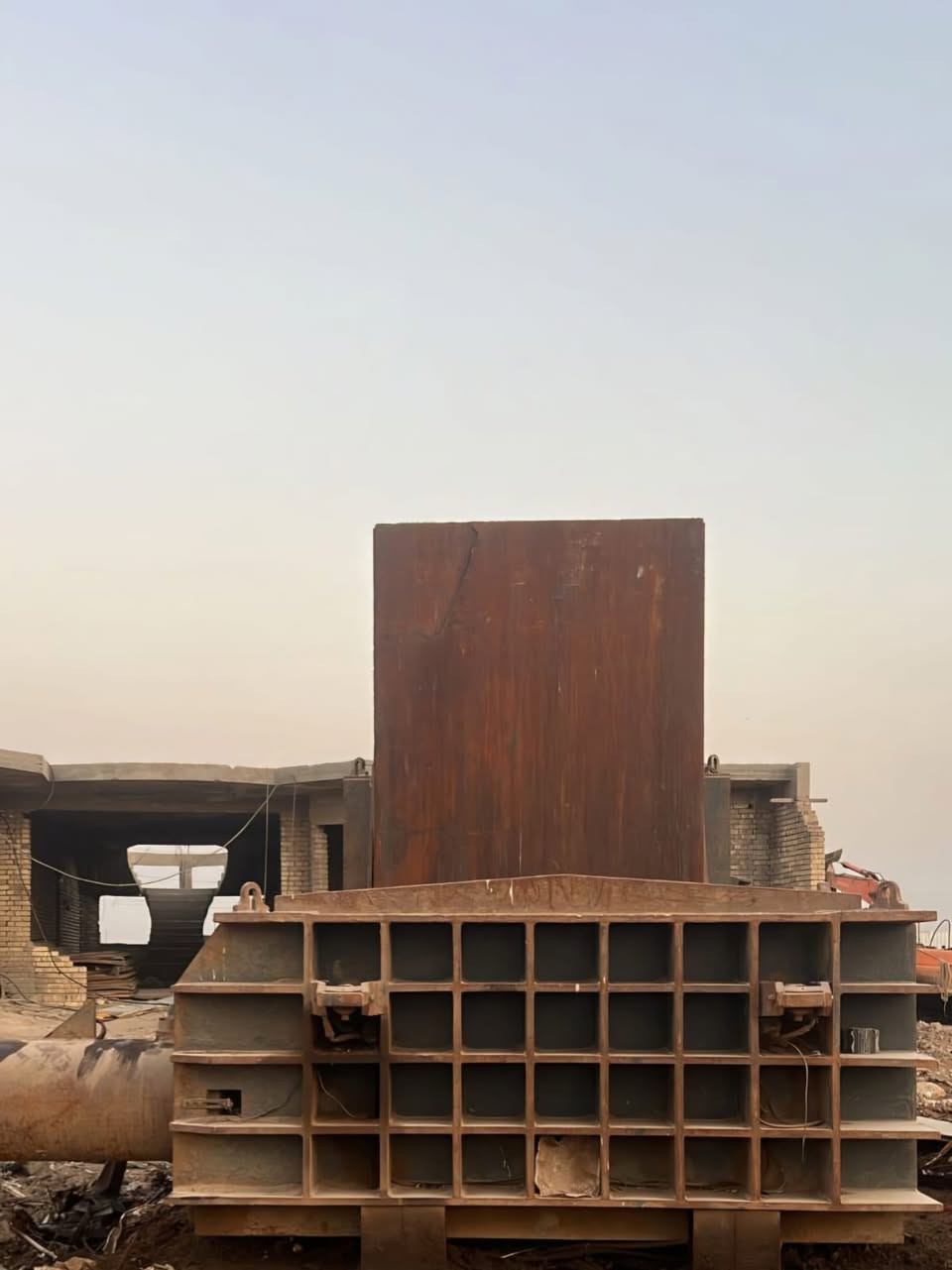 مكبس تركي للبيع وزن الكبسة طن جك جانبي ضغط عالي تحكم ريموند عن بعد وتحكم كير واتماتيك حجم الحوض العرض 250 الطول 350 . جكات قفالة ل الباب العلوي ل الاستفسار اكثر الاتصال على الارقام التالية 
***********
‭0770 430 1021
