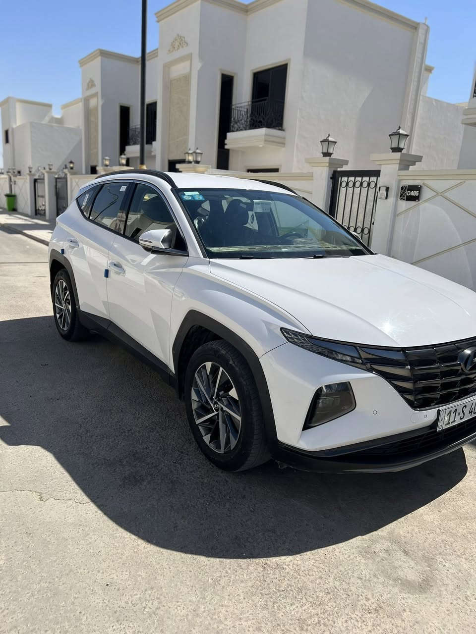 للبيع 🔴 توسان 2023 🔴 خليجي بعدها وكاله مكفوله ما عدا بيها بارد جاملغ خلفي جهة السايق 
مواصفات : 
· تشغيل بصمه 
· تثبت مسار 
· تدفئه كشنات 
· أنظمة قياده ( ايكو ، سبورت ) 
· شاشه تحكم لمس 
· تدفئه ستيرن 
· بصمه اربع أبواب 
· شاحن واير لس 
سياره حلوه ونظيفه ما متعوبه 
مكان السياره : كربلاء المقدسة: حي الحسين 📍
سعر : 210 وبيها مجال بسيط 
رقم الهاتف : ***********
