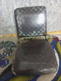 كرسي قلاب البيع الي بصف السايق البيع 30 وبي مجال 07715898151