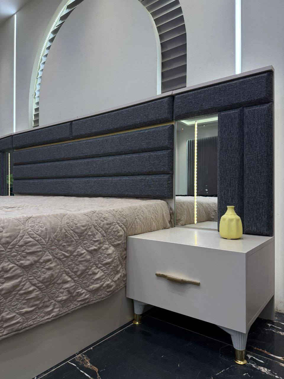 *موديل انجي* 

 7قطع         *كنتور3متر مع ملحق* 
 1️⃣كنتور 
2️⃣ملحق كنتور 
3️⃣ميز توليت 
4️⃣كومدي
5️⃣كومدي 
6️⃣سرير مخزن جك
7️⃣طابوريه
✅برغي حديد
✅ شغل ممتاز معمل اصلي 
    *قياسات ضخمه*

    *اناره بل سرير*

*توصيل لجميع المحافظات العراق 🇮🇶
السعادة أون لاين


**إذا كنت صاحب هذا الإعلان وتريد حذفه لأي سبب، رجاءا أرسل رسالة إلى الدعم الفني**