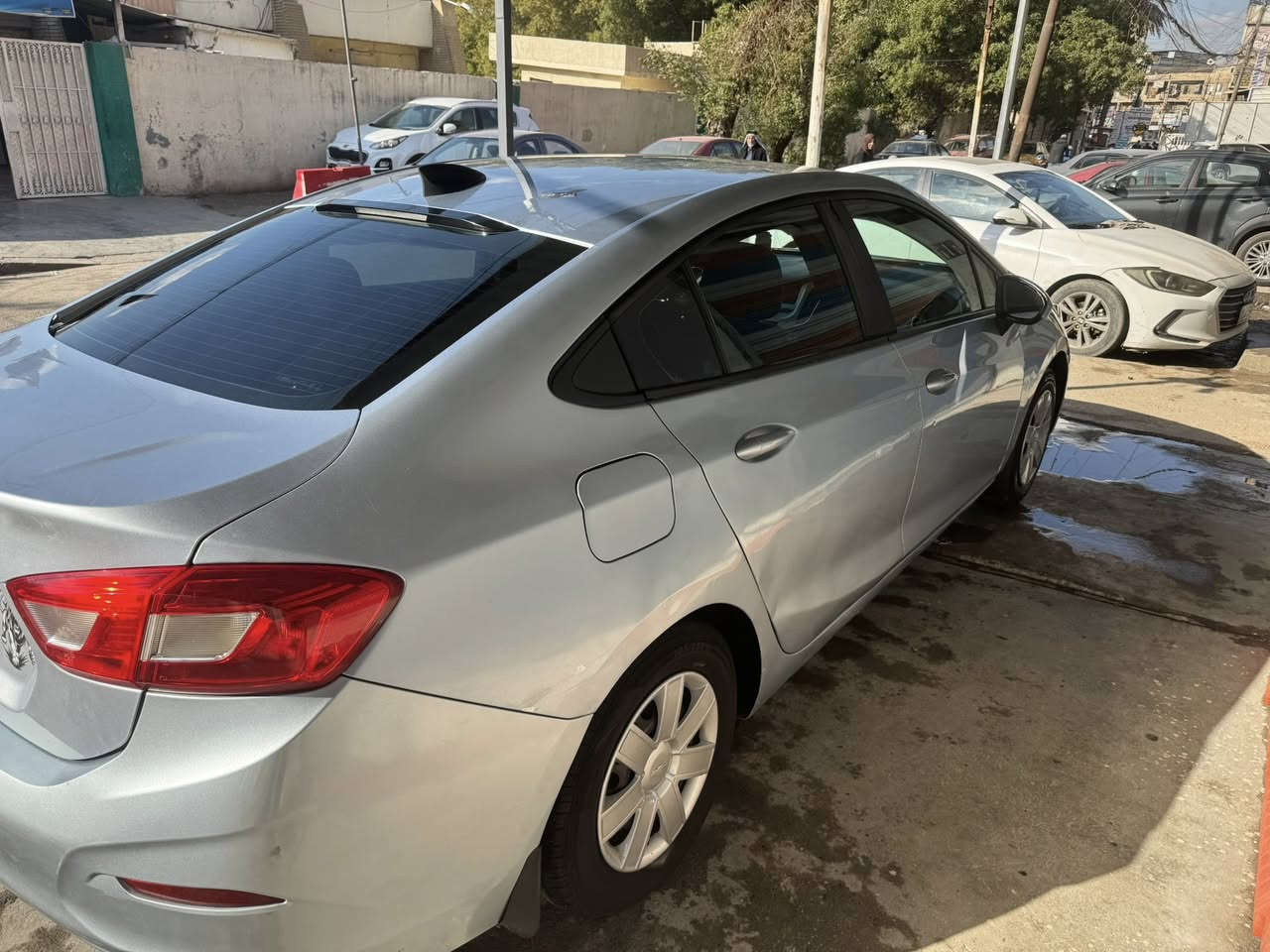 السلام عليكم 
شوفر ليت كروز موديل ٢٠١٧ 
سيارة باسمي 
مكاني بغداد 
الرقم ***********
