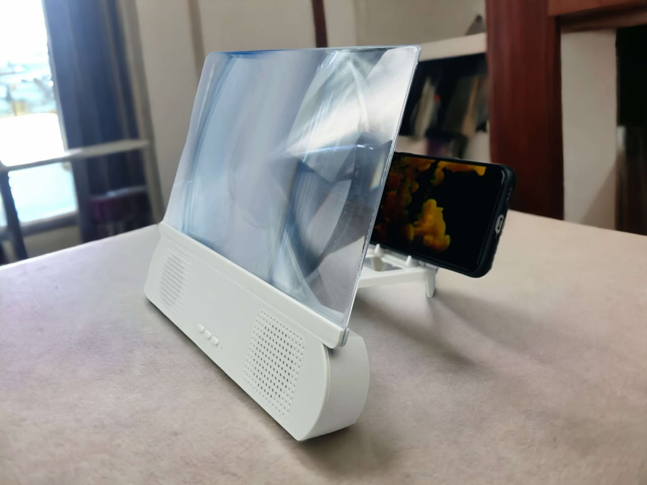 سعر مميز جدا 20.000د. ع

للطلب مراسله الصفحه 

### **مكبرة شاشة وسبيكر شحن 2 في 1**

### **الميزات:**

مكبر شاشة الهاتف 2-3 مرات

ستاند الهاتف مع مجسات لتثبيت الهاتف

سبيكر بلوتوث عدد 2

3 أزرار للتحكم بالسبيكر

بطارية ليثيوم بسعة 1200 ملي أمبير

الملحقات: كيبل مايكرو لشحن الجهاز

أبعاد الغلاف: 4 / 21 / 23 سم

أبعاد المنتج عند الفتح: 16 / 18 / 21 سم


**إذا كنت صاحب هذا الإعلان وتريد حذفه لأي سبب، رجاءا أرسل رسالة إلى الدعم الفني**