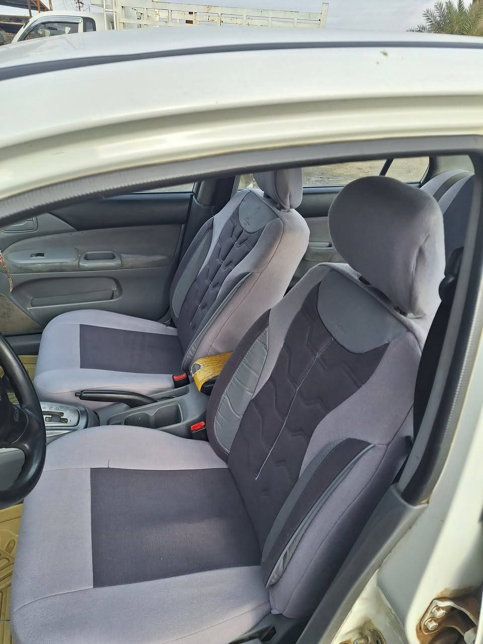 السلام عليكم لانسر ٢٠١١ رقم بغداد سنويه ٢٠٣٠ رقم انكليزي كير مكينه جدد صدر امامي خلفي جديد تخم تاير تبريد سياره خير من الله والسونار بالمنشور مكاني ديالى 
***********
