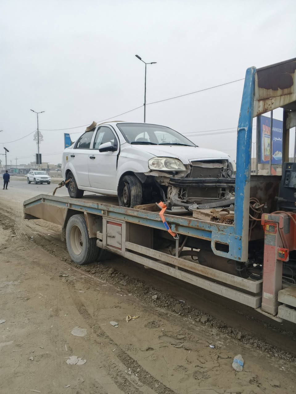 سلام عليكم بدي رمبه للبيع نضيف جدأ مال هينو السعر 20 ورقه ***********
