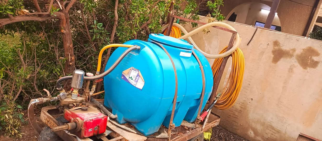 السلام عليكم 
تركتر كولدن نظيفه جدا محرك مجفت جديد مع الملحقات الموجوده بالصور بغداد الطارمية السعر سبعه ملايين وخمسمائة ألف بدون ارقام 
***********
