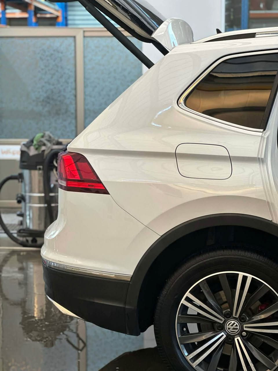 فولكس واكن
تيكوان 2020 tiguan
فقط 150ورقه و مجال
R.Line يعني سياره فول فول مواصفات 
بريك بةسمة
شاشة اليكتروني 
اوينة كارةبايي 
گير ماوس 
Eco _ normal _ sport _ costum
كوشن كارةبايي 
بصمه
بانوراما
رقم سليمانية 
سنوية جديد / سەنەوی  و هەزەی نوێیە 
صبغ : بولند و جةمةلوغ يعني دووقطعه /قطعتين 
102 هةزار رويشتوه 
ژمارەی تەلەفون يان واتس اب
***********
*********** أربيل, العراق
