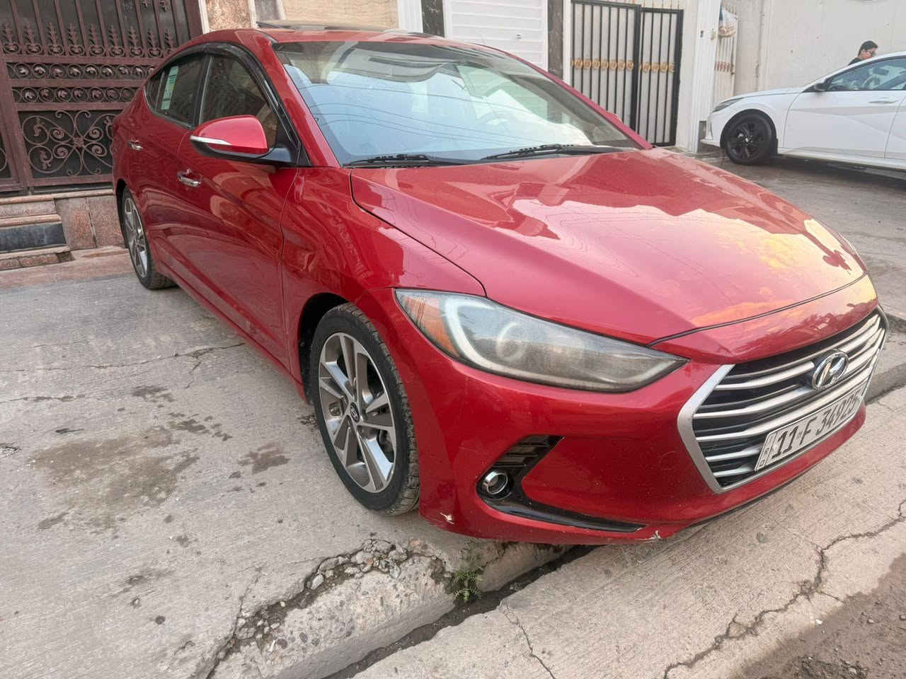 سلام عليكم النترا موديل ٢٠١٧ وارد امريكي حادثها صبغ بنيد فقط
فول مواصفات لمتد               مكينه ٢٠٠٠ دوش 
فتحته 
بصمه داخل عسلي 
كشنات امامي كهرباء و تدفئه
كشنات خلفيه تدفئه 
شاشه ابل كاري بلي
كامره دواره اصلي 
اريل نكفيشن
تحكم ستيرن فول 
وبعد بيها اهواي مواصفات 
السياره نضيفه كلش
السعر ١٢٣ وبيها مجال 
غير متواجد ع فيس 
مكان السياره بغداد
***********
