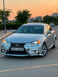لكزز 2016   is200t  محرك 2.0 توربو  كير ATF نمر 8  فول مواصفات  ماشي 1...