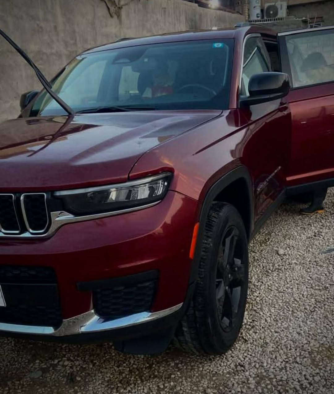 جيب ٢٠٢٣ 
فول مواصفات عدا فتحه 
ماشيه ٥٥km 
قطعتين صبغ بدون داخل 
سياره جاهزه من كلشي 
كير مكينه مكفولات 
٧ راكب سياحي 
تدفئه كشنات 
تحكم ستيرن 
محرك ٦ سلندر
سعر ٢٣٧ وبيها مجال 
اتصال 
***********
