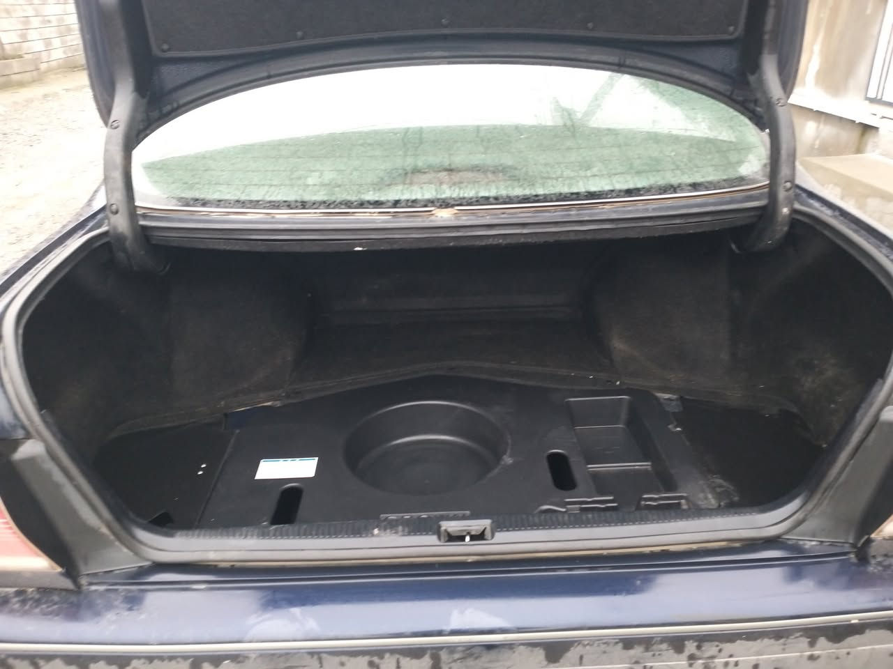 سلاوی خوای گەورەتان لێ بێت..
بـۆ فـرۆشــتن.
مەلیڪە مۆدێل 2001 بڕاوەیە.. 
مڪینەی VVTi دوونیووی گەورەیە 
گێڕو مکینەو کارەبایی هەمووی بەشەرت
ڕەنگی نیلی تۆخ هەیڪلی زۆر ڕێک و جوانە 
کاڵبونەوەو چاڵ و قوپاوی تێدانیە.
دعم و لێدراوی نیە.
ژێرەوەی زۆر خاوێنە خایس و ڕزیوی نی یە..
سیارەکە کامل جاهیزە. 
سعری 35 وەرەقە و معاملە
شوێن ـ قەڵادزێ 
بۆ پەیوەندی
واتس ئــاپ ***********

تــێـبینـی/ ئەم دوو نەقسەی هەیە
1 ـ داشبۆردەڪەی جوانڪاری دەوێتەوە
2 ـ پێشی شلەو تەقەو ڕەقەی تێدایە
 واتـا تووندڪردنەوەی دەوێت السليمانية, العراق
