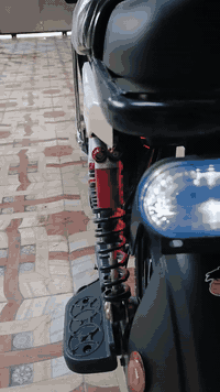 السلام عليكم دراجة شحن للبيع موديل 2025 جديدة وبسعر مناسب جدا المواصفات أربع سرع قاعدة موبايل كشن كبير ومغلف وخمس بطاريات شرط عال فحص مع كلاص ونشرات جانبية وداخلية مع سلة أمامية دبل اشارة كهربائيات كلهة جديدة وشغالة وجديدة مع نضامين تشغيل سويج وبصمة عن بعد تجي ويا مع ملف 1500 وفولطية 60 وجكمجة السعر قفل قفل قفل 280 بيع مستعجل مكاني بعقوبة السايدين استفسار ***********
