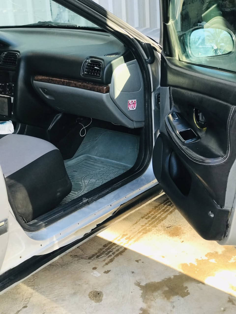 سلام عليكم للبيع بيجو 406كلهة بلاديه رقم بغداد كير ومحرك شرط السيارة مال بيت غرفتهة نضيفهة كامله مكمله ترهم مراوس هم  مكان السياره ديالى الاستفسار 
***********
