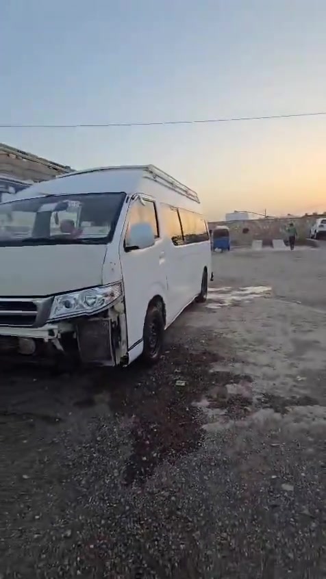 سلام عليكم سياره هايكر البيع مديل ٢٠١٤ تبريت خير من الله 
كير جديد حداديه جديده باب كهربائي رقم ميسان رقم *********** المكان الحيدرية خان النص
