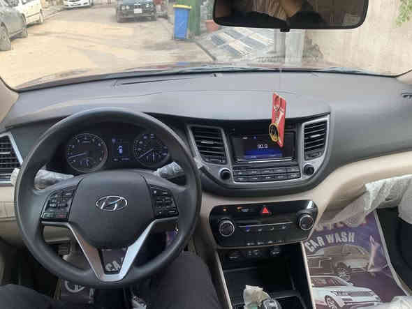 السلام عليكم توسان موديل 2017 ماشيه 60الف السياره نضافه خير من الله  مكان السياره بغداد رقمها اربيل  ***********
