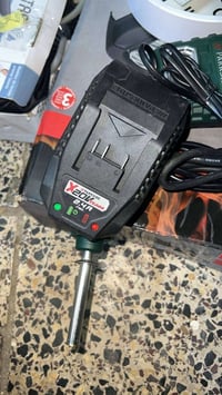 بارك سايد ألماني • بطارية ٢ أمبير • شاحن ولايت 12فولت