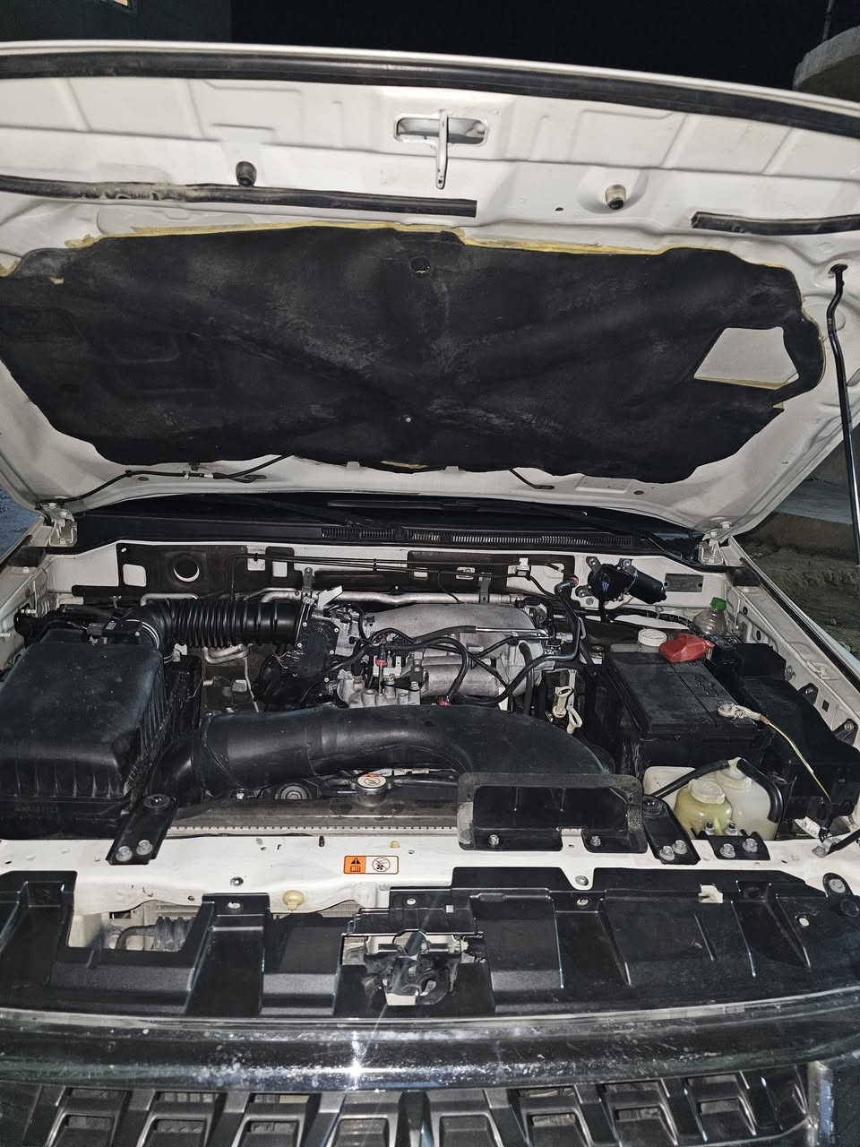 السلام عليكم.
باجيرو للبيع او مراوس 2015سياره مكفوله كفاله عامه بيها رصعه بسيطه بالباب خلف السايق شرط الفحص  ما ناقصها اي شي  3 قطع تبريد ثلاجة حساسات خلفية كامره  خلفيه مري شفط  شاشه اندرويد
ارضيه جلد دوشمه جديده تخم تاير جديد حداديه صدر جديده محركها v6 3500  نظيفه استعمل شخصي ما متعوبه شرط تاخذها ربع ما تصرف عليها 
السعر :180 وبيها مجال للشراي 
الاتصال على رقم: *********** صور السونار مرفقه
