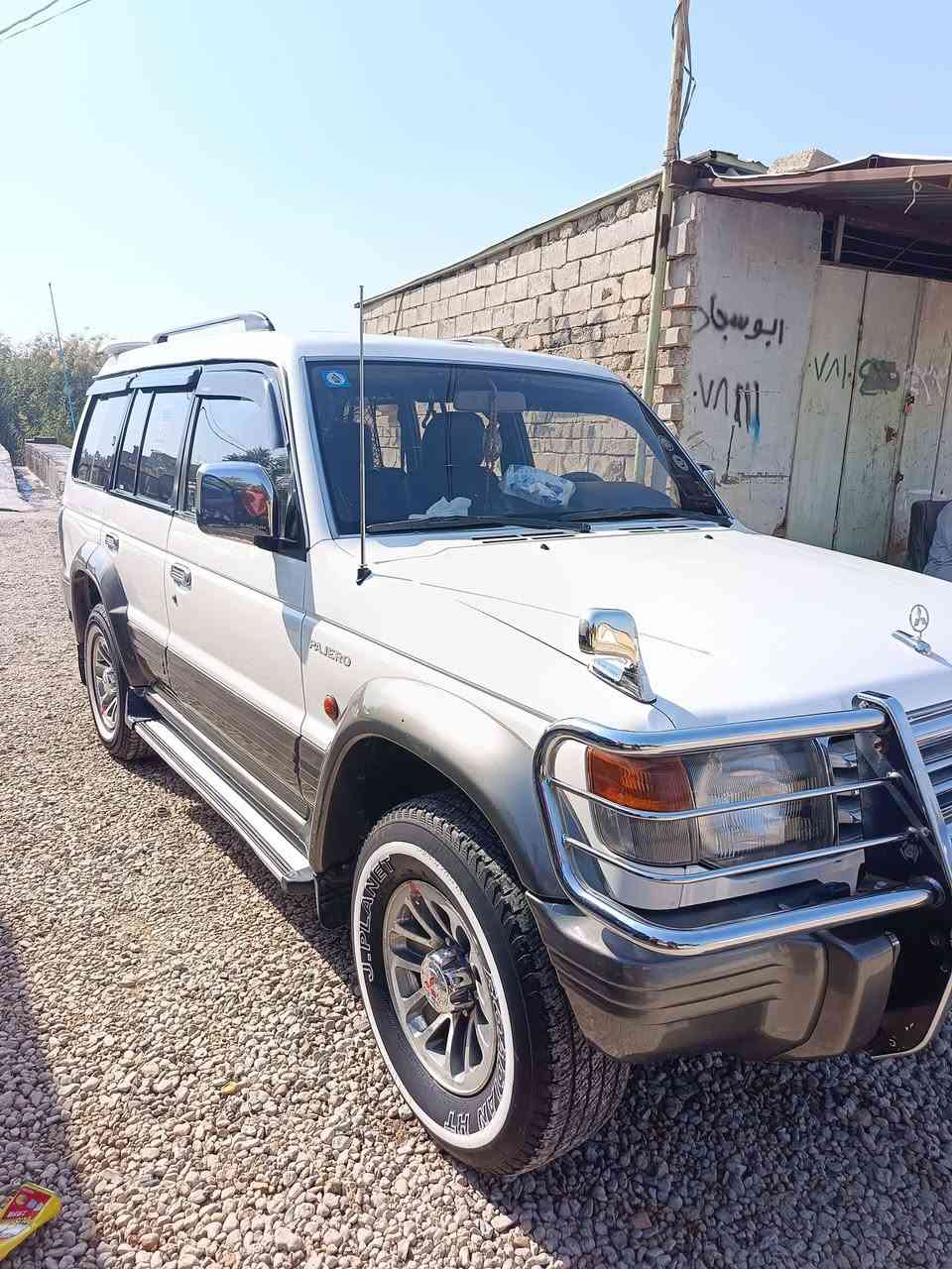 السلام عليكم باجيرو موديل 1993 وارد خليجي مكفوله فول مواصفات فتحه ABS فور ويل سياره جاهزه من كل النواحي السعر 78 مكانها بابل  اي استفسار اتصل ***********
