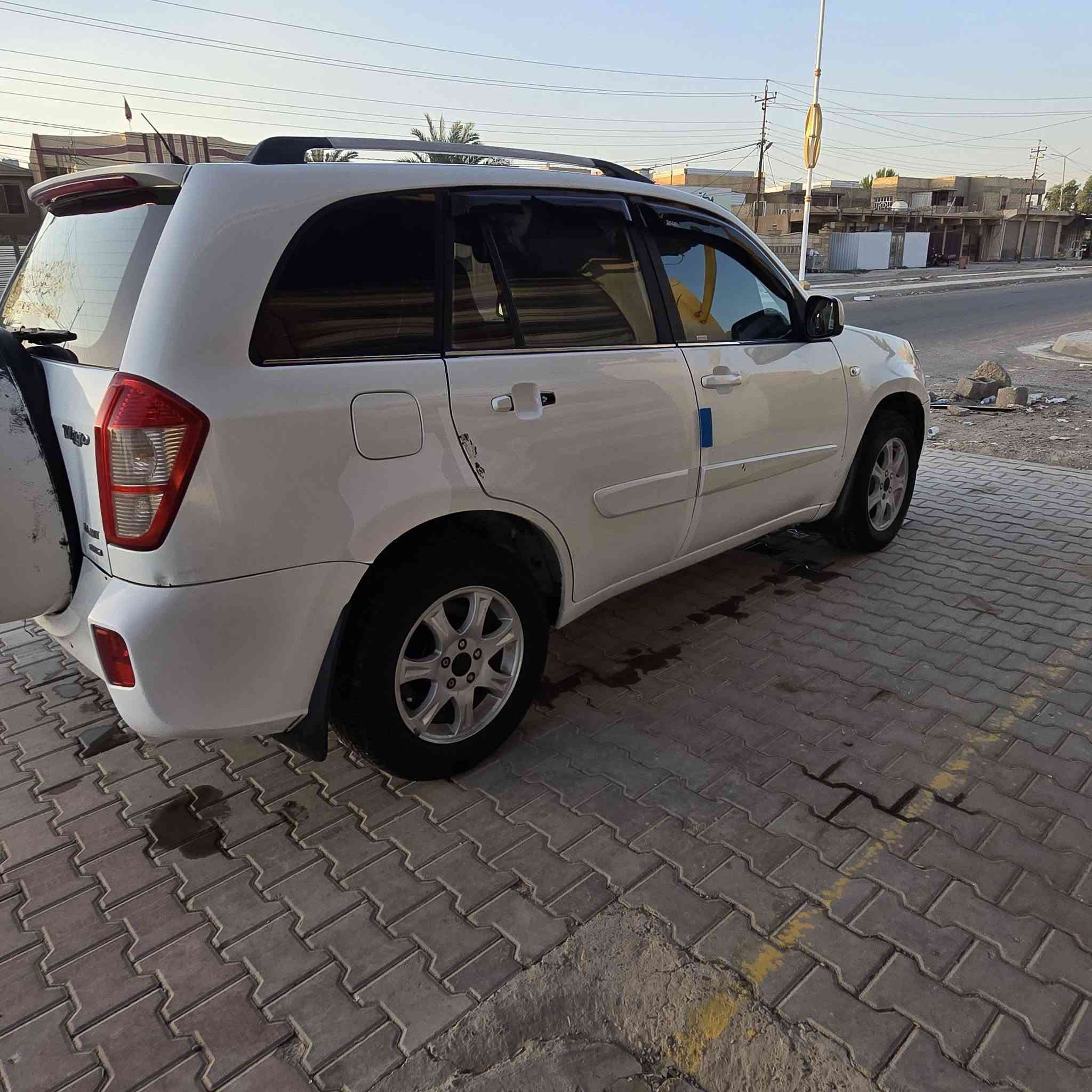 السلام عليكم تيكو موديل 2012  سيارة رقم بغداد سيارة حلوه كير محرك صدر تايرات باتري كله تمام سيارة بدون خياس كلش حلوه تبريدها ثلج سيارة كلش حلوه وجاهزه فول فتحه تحكم ستيرن شاشة أندرويد محرك 1800 تبريد بل كشنات جلد كير كهربائي حساسات خلفيه السعر 55$ وبيها مجال مكان سياره صلاح الدين .الدجيل . رقم تلفون ***********
