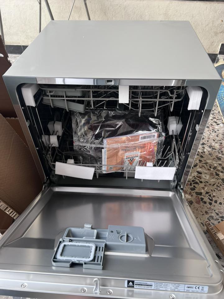 غسالة صحون منضديه الحافظ قطعه وحده للبيع غير مستخدمه بعدهه بالكارتونه للبيع السعر ٣٠٠ الف 
الشراي يتواصل ***********
