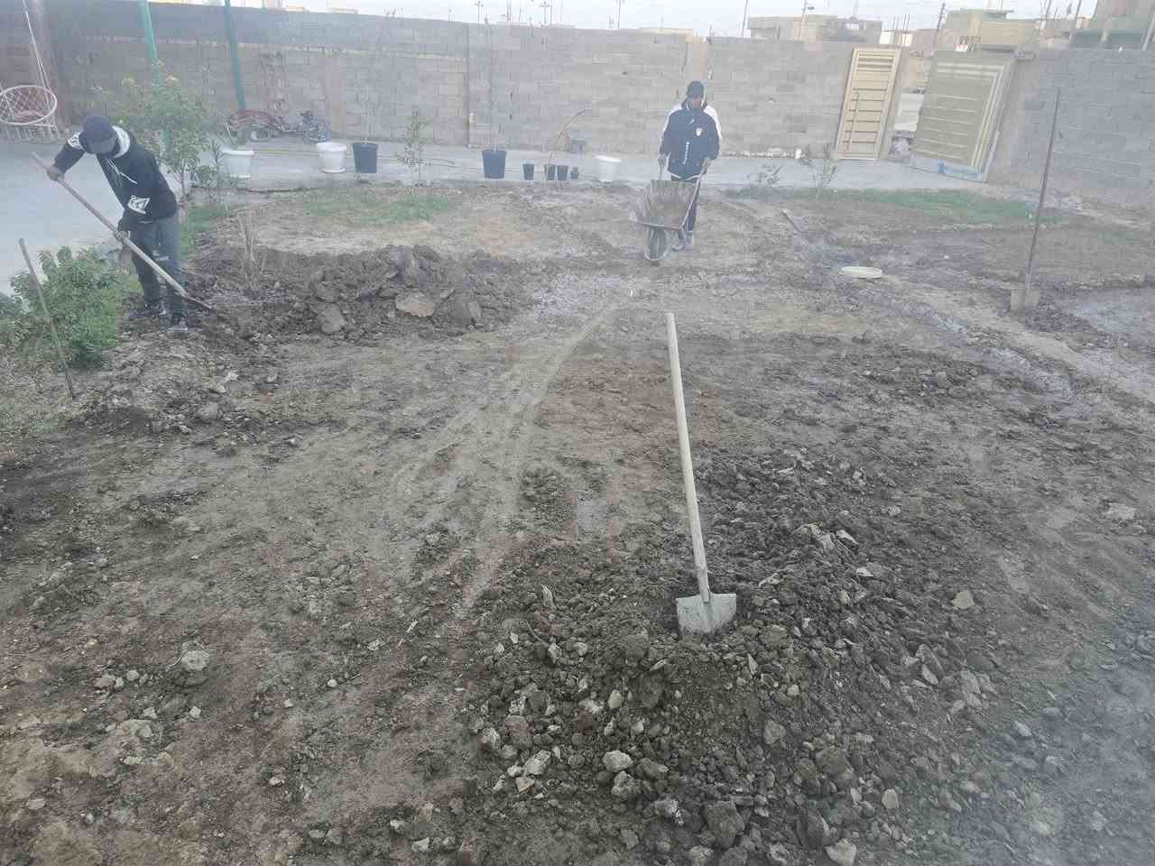 عمل ديكور حديقة او شلالات  حسب الطلب
وتزيين الحديقة وزراعتها بالثيل الطبيعي وشتلات الزينه 
مع اضافة الاسمدة والمبيدات قبل وبعد العمل 
للتواصل 
ذي قار / الرفاعي
***********واتساب
