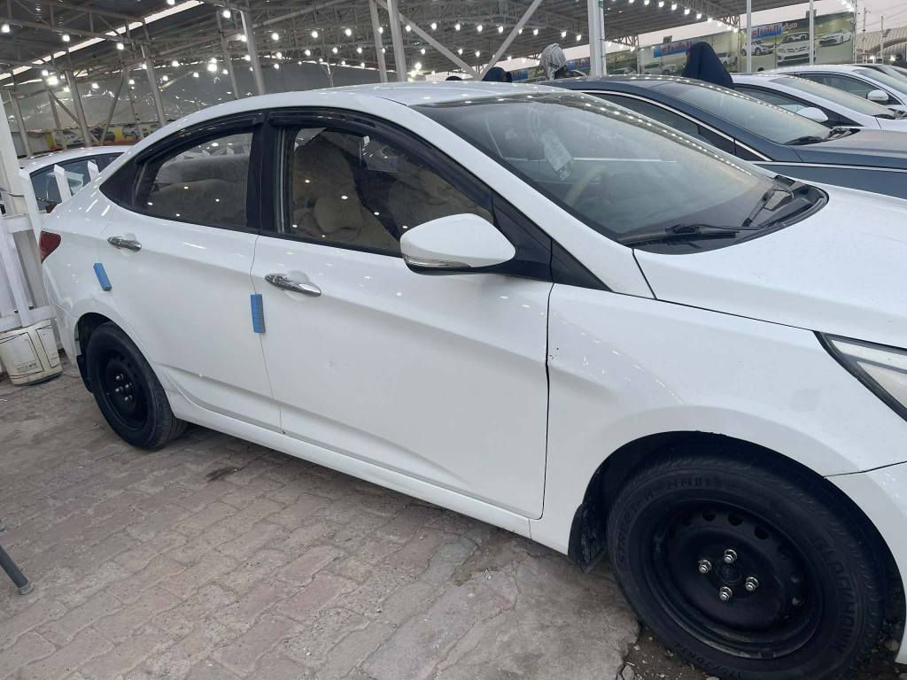 (سلام عليكم ورحمة الله وبركاته منرخصة الادمن)
اكسنت موديل 2016 

بيها جاملغ جهة السايق صبغ ونص بنيد نكول قطعه يصيرن قطعتين

جاملغ خلفي بارد

 حداديه تايرات نضاف.

محرك 1400 بيه خيط

 بخار 

كير مكفول

تبريد تدفئه شغال

رقم نجف تحويل ثاني

 يوم

 السياره عايزه جناي واني ملتزم بشغل ف ما الحك ارتب سعر السياره 80 وبيها مجال حك الجيه رقم الهاتف متواجد واتساب ايضاً مكاني نجف  *********** رجائآ المو شرايه لا يتعبنه فدوه اروحلكم
