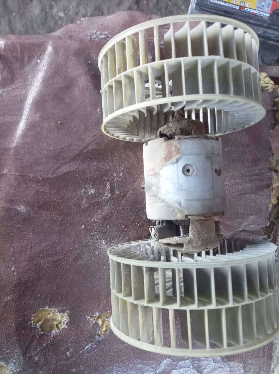 للبيع غراض 700المكان كربلاء الحسينه يوجد خدمت توصيل كافت المحافضات قطع زغار فقط ***********
