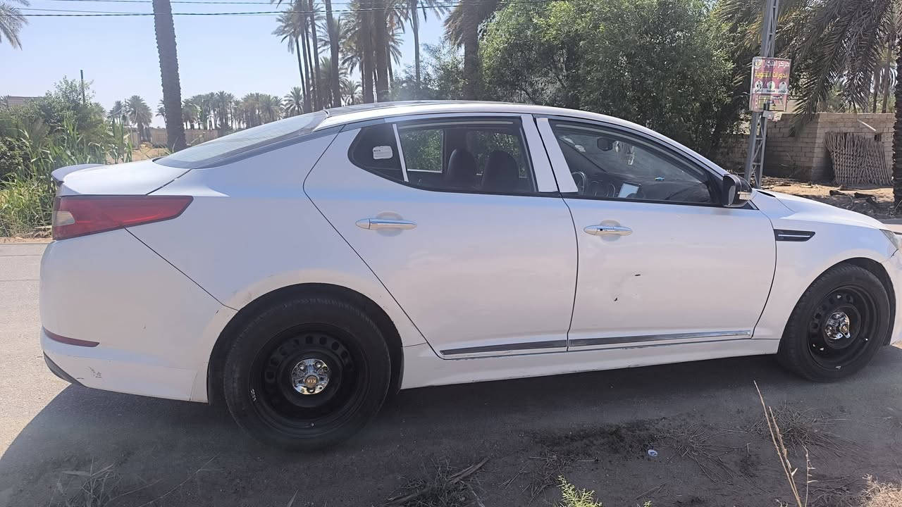 السلام عليكم كيا اوبتما موديل 2014 فول مواصفات السياره كفاله عدا بارد بالباب بسيط السياره حلوه وجاهزه للسفسار اتصال 
***********
