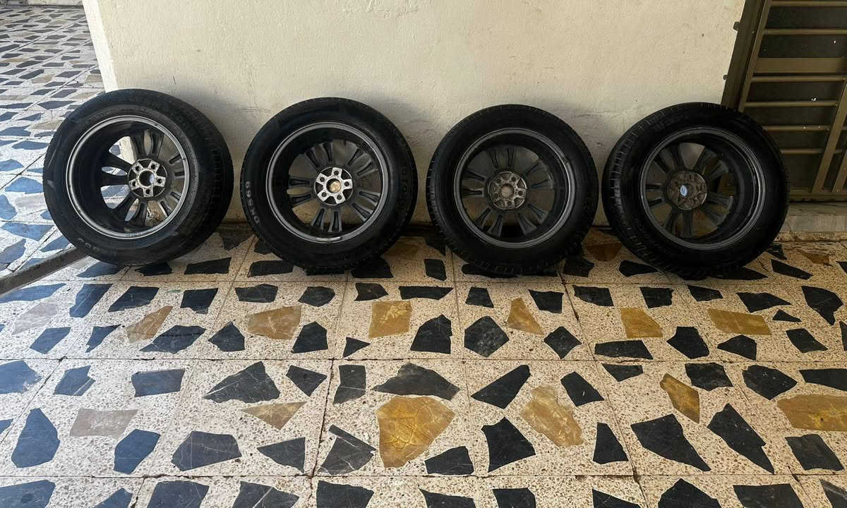 سلام عليكم ويل كب حجم 16 نضيفات كلش تايرات صاله شهر من شادهن لبيع او مراوس ويل كب 17 حسب قناعه ***********
