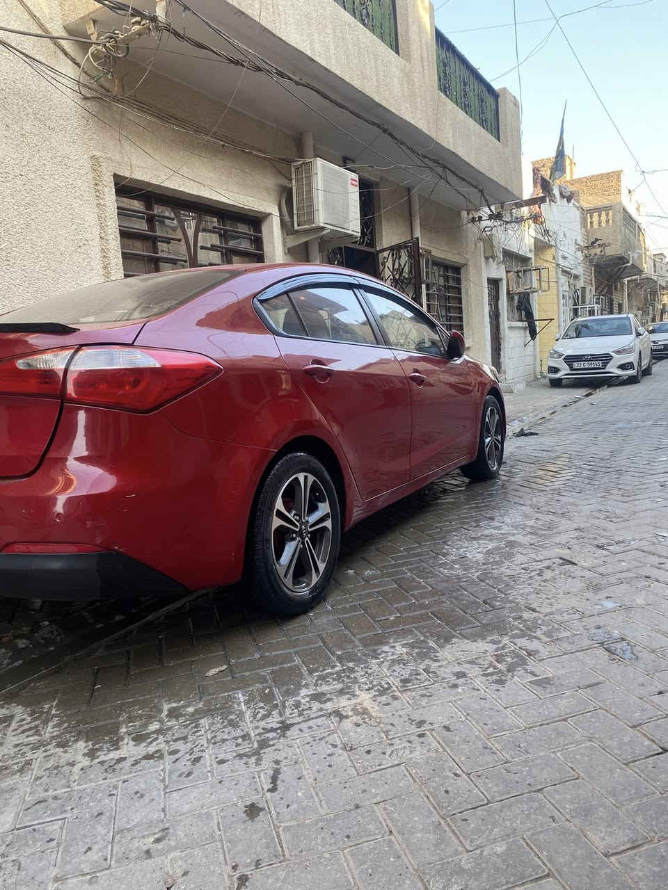 السلام عليكم كيا سيراتو 2016
بيها مكانات صبغ أبيع حزام
كير محرك تبريد مكفول
مكاني بغداد الكراده السعر ١٠٥ وبيها مجال 
***********
